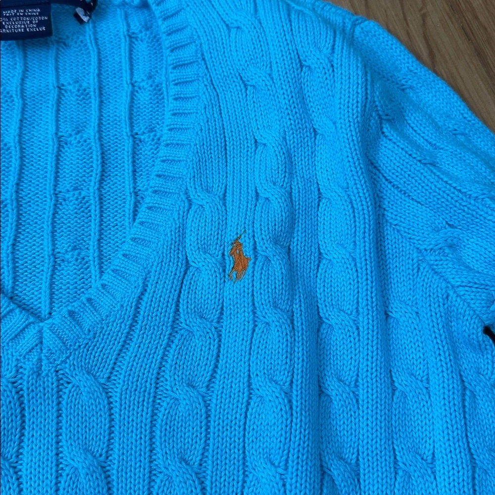 Ralph Lauren Women’s Cable Knit V-Neck Sweater Size M - Picture 2 of 4